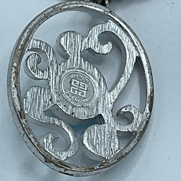 “GIVENCHY” VINTAGE Designer Statement Piece Costume Jewellery. - Picture 10 of 14